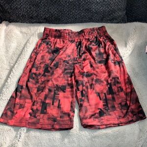 🎉4 for $20 Under Armour Boys Shorts, youth large
